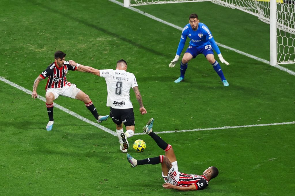 Foto: Marcello Zambrana/AGIF - Camisa 8 foi extremamente decisivo pelo Corinthians.