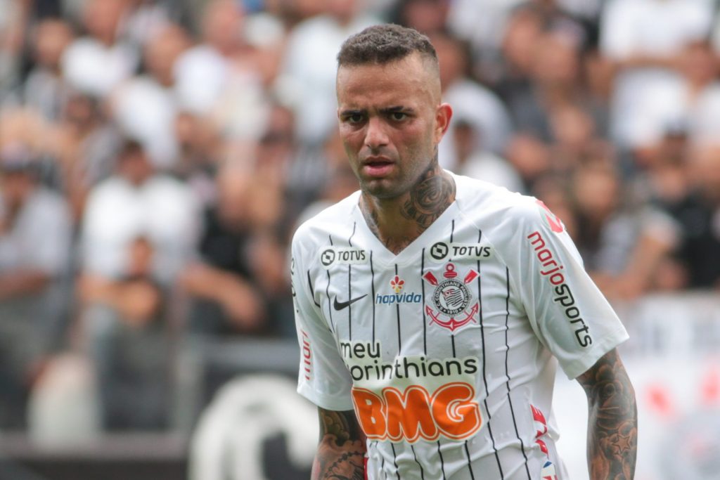 Foto: Marcello Zambrana/AGIF - Meio-campista ex-Corinthians viveu uma noite complicada.