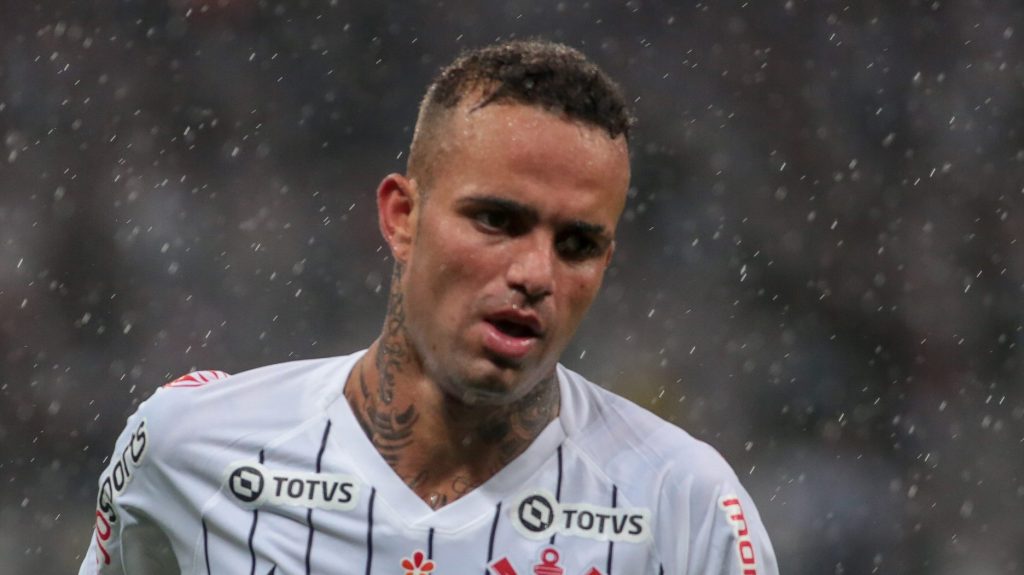 Luan chama atenção da torcida do Corinthians- Foto: Marcello Zambrana/AGIF