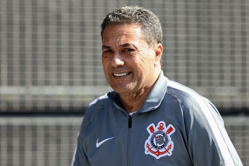 Luxemburgo deve escalar Corinthians com força total - Foto: Marcello Zambrana/AGIF