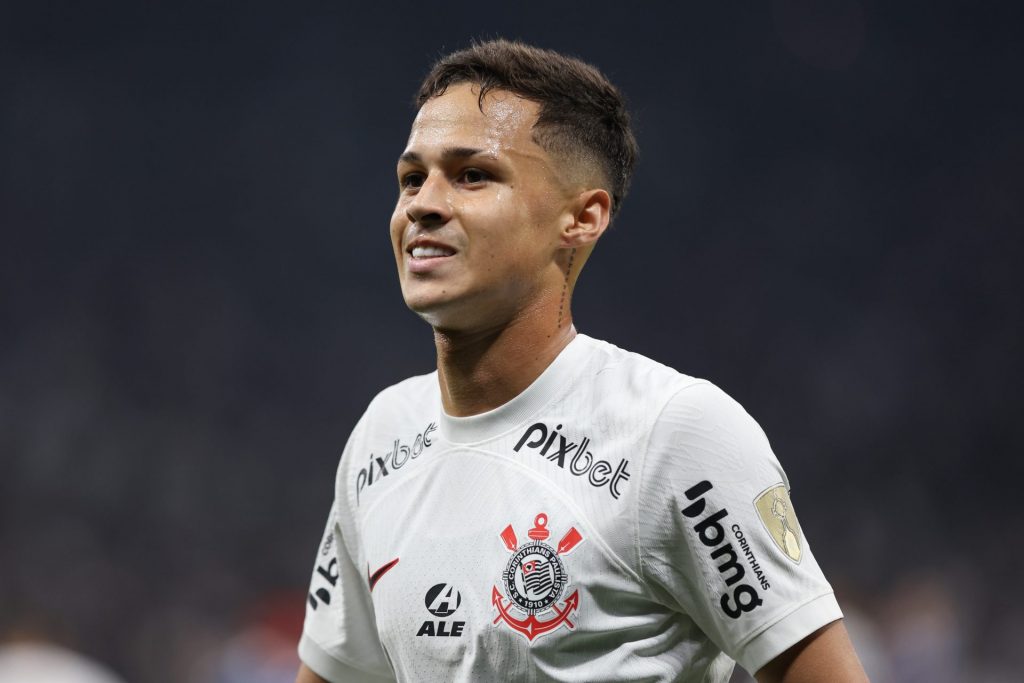 Matheus precisou ser operado - Foto: Marcello Zambrana/AGIF.