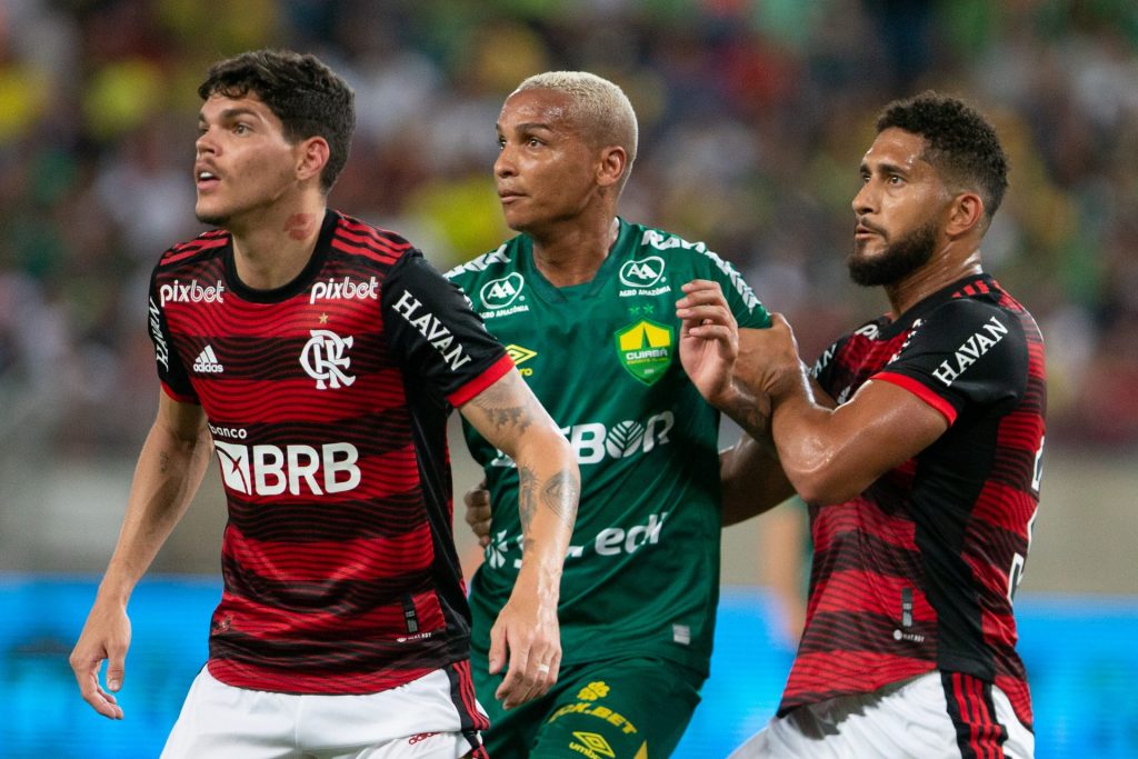 Corinthians quer jogador do Flamengo - Foto: Gil Gomes/AGIF