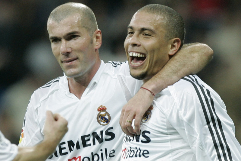 Zidane e Ronaldo 'ajudam' Corinthians - Foto: Paul White/Associated Press