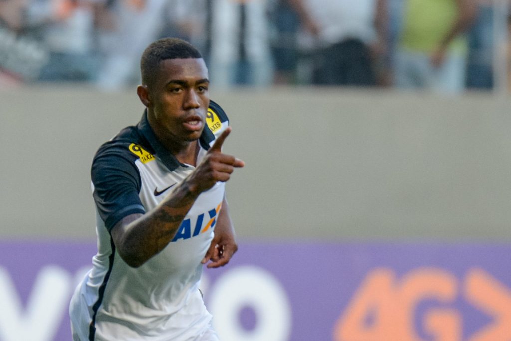 Foto: André Yanckous/AGIF - Malcom é criado na base.