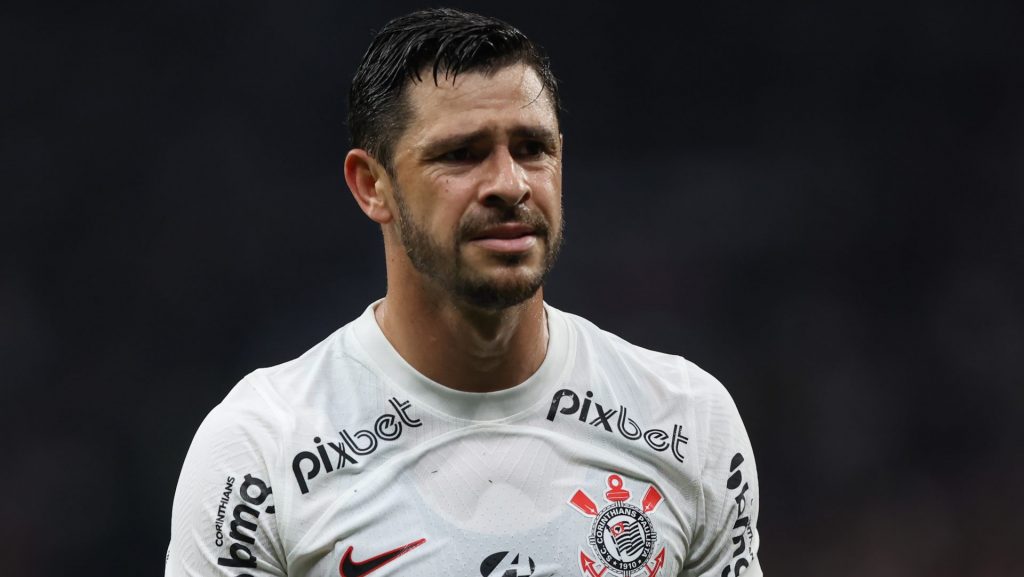 Foto: Marcello Zambrana/AGIF - Medalhão do Corinthians novamente deixou a desejar.