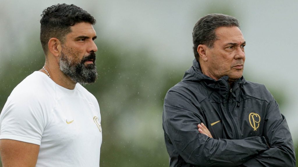Foto: Rodrigo Coca/Corinthians - Dupla de profissionais teve um desentendimento.