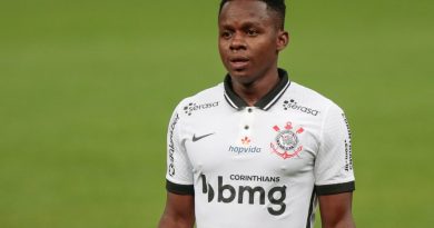 Corinthians avança para renovar com Wesley