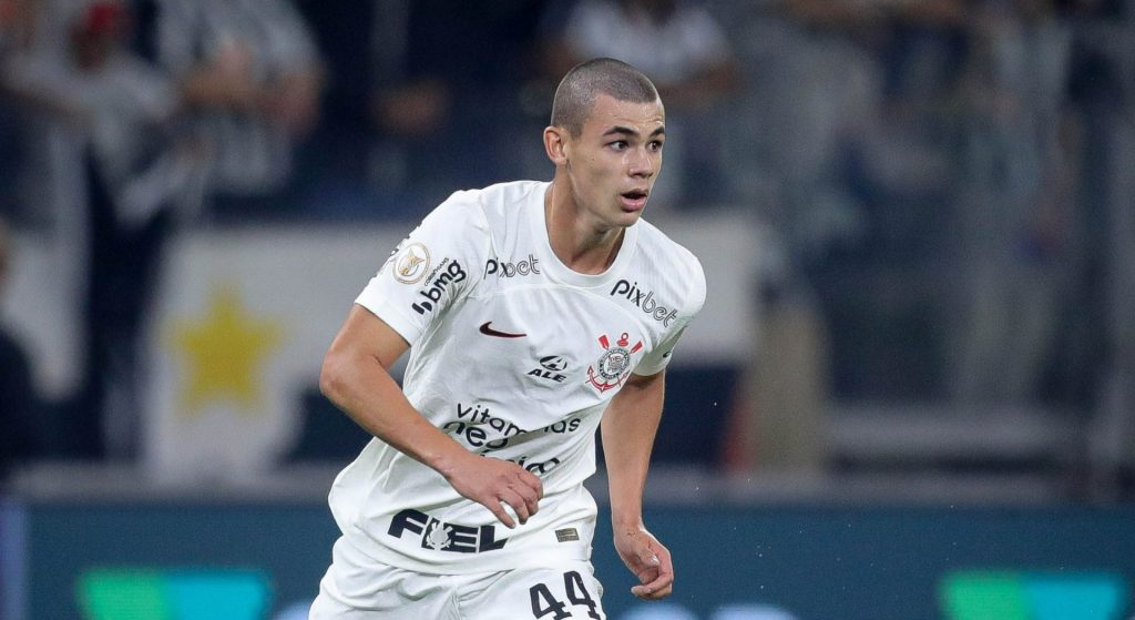 Foto: Rodrigo Coca/Ag. Corinthians - Volante do Corinthians foi destaque.