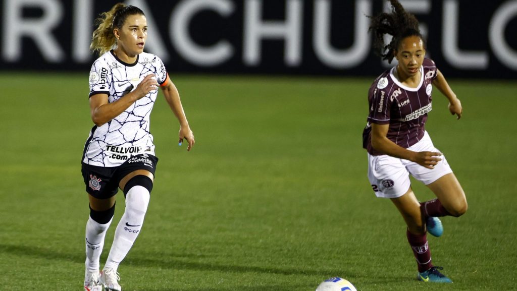 Foto: Thiago Calil/AGIF - Corinthians vai em busca de mais um título do Brasileirão.