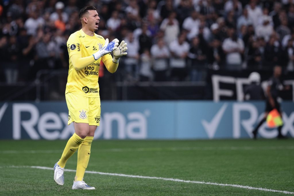 Foto: Ettore Chiereguini/AGIF - Ivan ainda tem vínculo junto ao Corinthians.