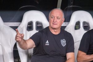 Felipão passou a ser especulado no Corinthians - Foto: Lucas Emanuel/AGIF.