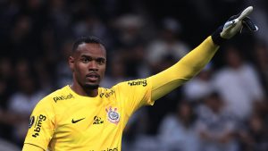 Foto: Ettore Chiereguini/AGIF - Carlos Miguel não joga mais pelo Corinthians.