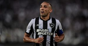 Foto: Thiago Ribeiro/AGIF - Marçal, do Botafogo, falou sobre seu ex-companheiro.