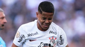 Wesley não vive seu melhor momento no Corinthians - Foto: Ettore Chiereguini/AGIF.
