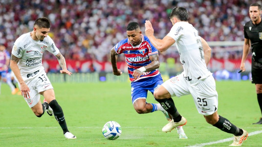 Foto: Lucas Emanuel/AGIF - Corinthians perdeu do Fortaleza recentemente no Brasileirão.