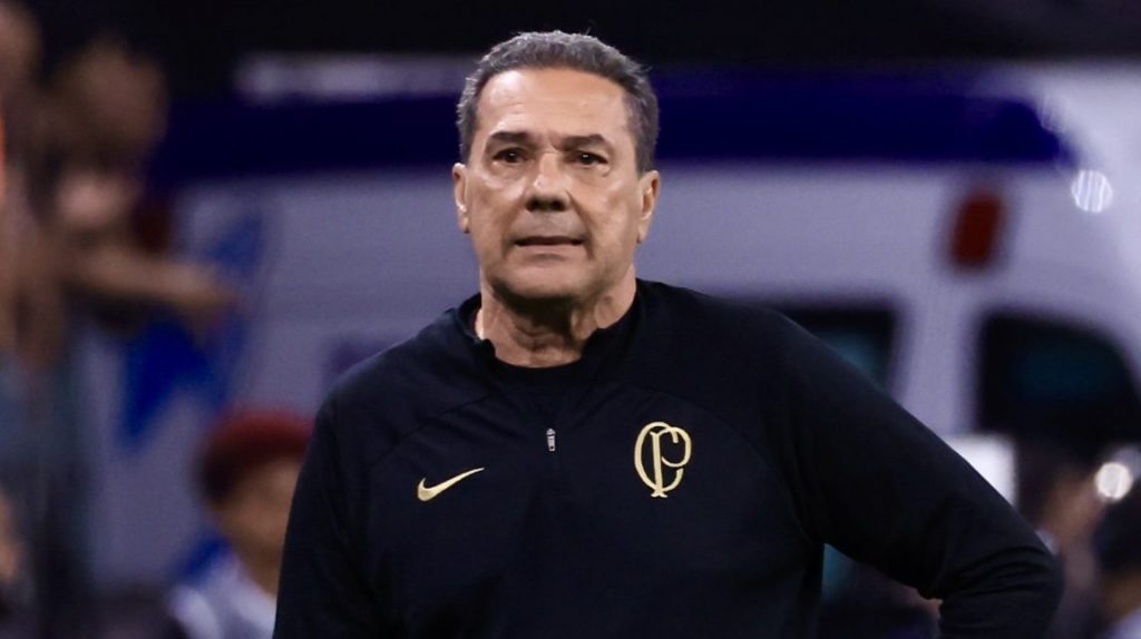 Foto: Marcello Zambrana/AGIF - Mais um dos "crias" de Luxa pode sair do Corinthians.
