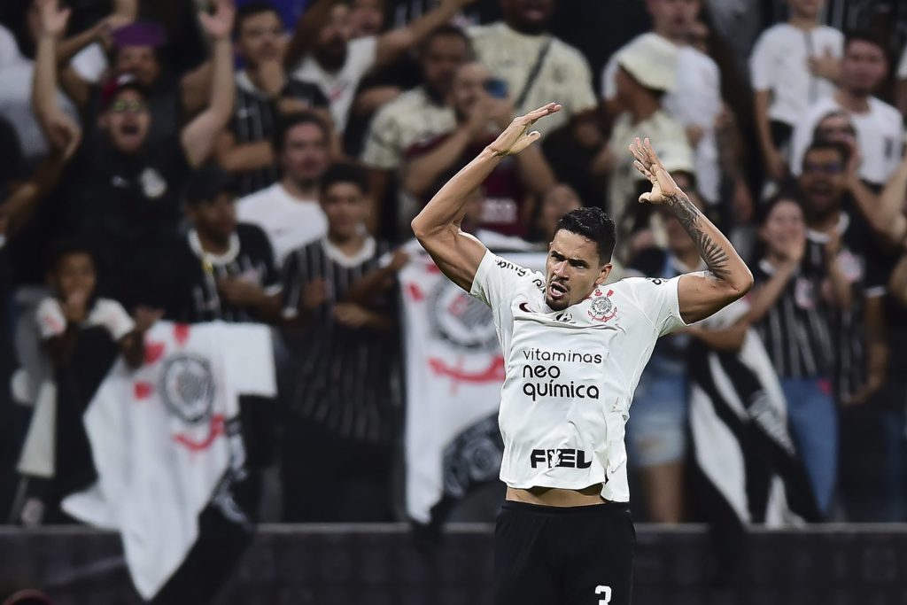 Veríssimo desabafa após empate do Corinthians - Foto: Mauro Horito/Getty Images