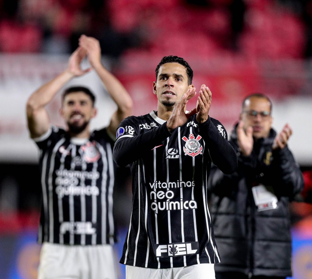 Lucas Veríssimo tem apenas 4 jogos pelo Corinthians - Foto: Rodrigo Coca/Ag. Corinthians