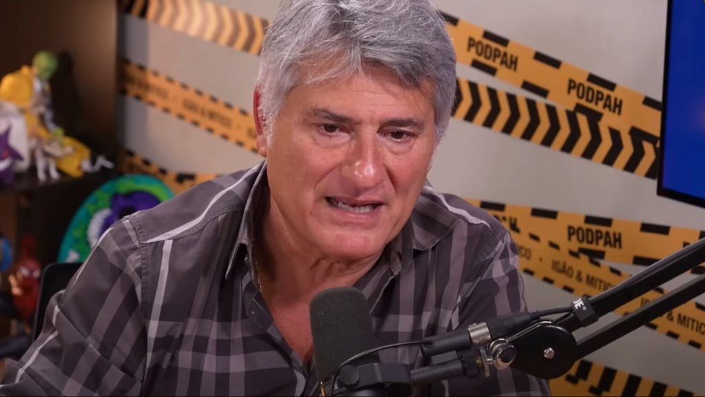 Foto: Reprodução/PodPah - Cléber Machado falou bem do camisa 9 do Corinthians.