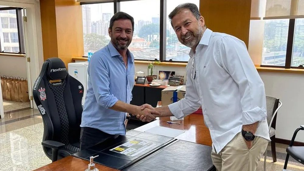 Atual e novo presidente se encontraram - Foto: Divulgação/Corinthians