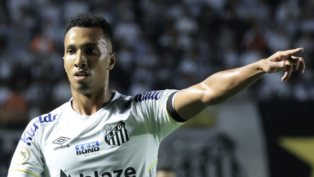 Lucas Braga não vai jogar no Corinthians - Foto: Marcello Zambrana/AGIF