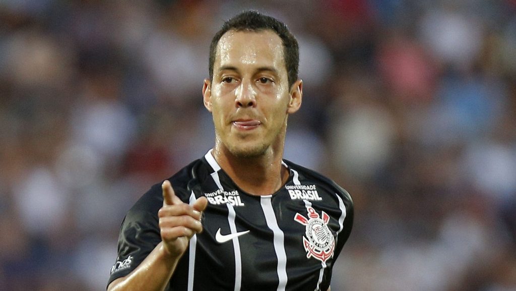 Craque ex-Corinthians pendurou as chuteiras - Foto: Daniel Vorley/AGIF.