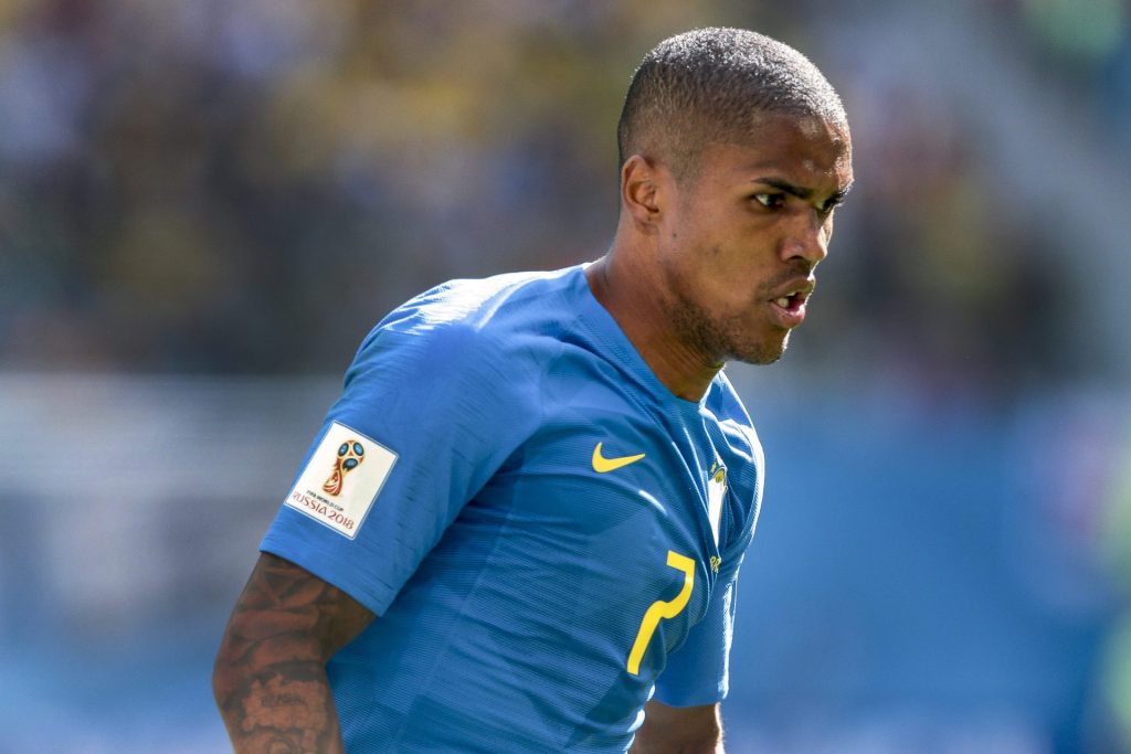 Douglas Costa recebeu oferta do Corinthians - Foto: Ale Cabral/AGIF.