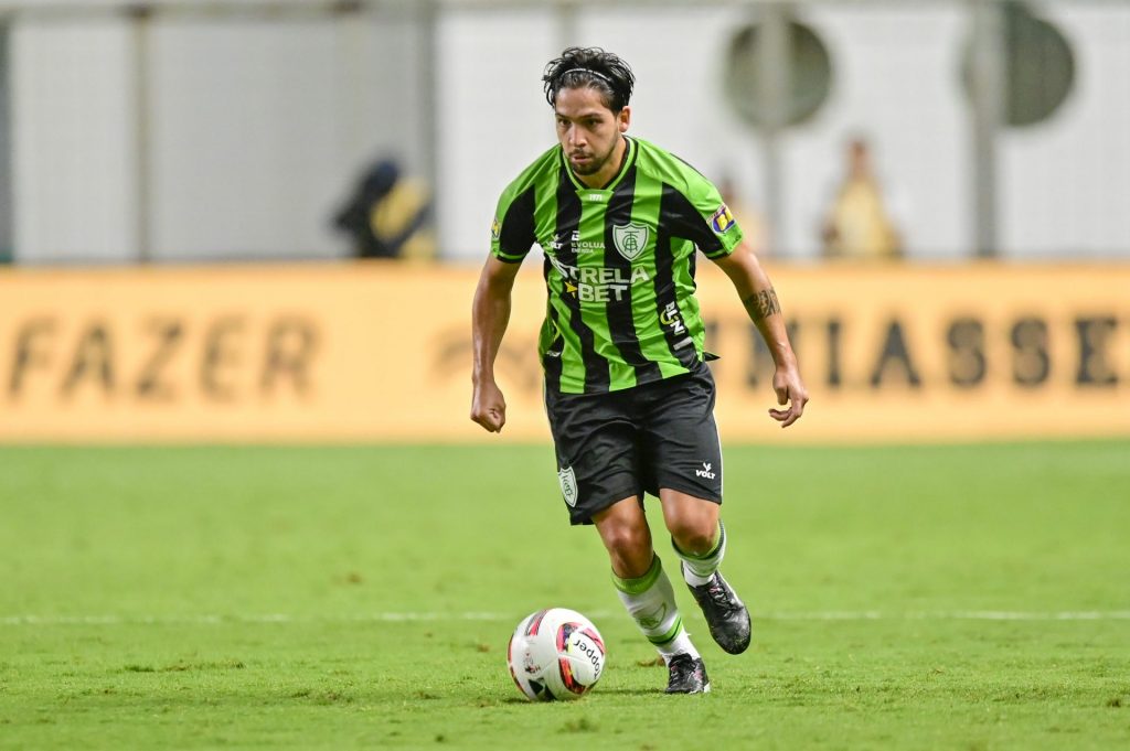 Corinthians pode contratar ‘parça’ de Benítez. Foto: Mourão Panda/América-MG.