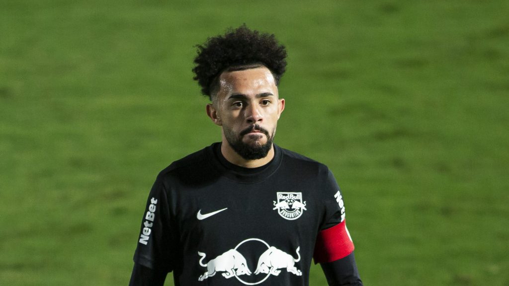 Foto: Diogo Reis/AGIF - Claudinho vira assunto no Corinthians