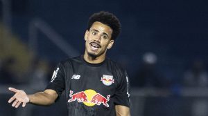 Lucas Evangelista não vai jogar pelo Corinthians - Foto: Diogo Reis/AGIF