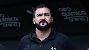 Foto: Fabio Giannelli/AGIF - Danilo se manifestou um tempo após sair do Corinthians.