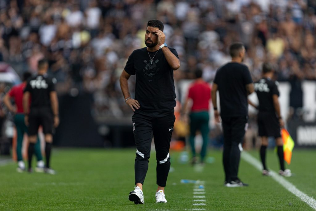 Foto: Leonardo Lima/AGIF - António Oliveira define goleiro titular do Corinthians.