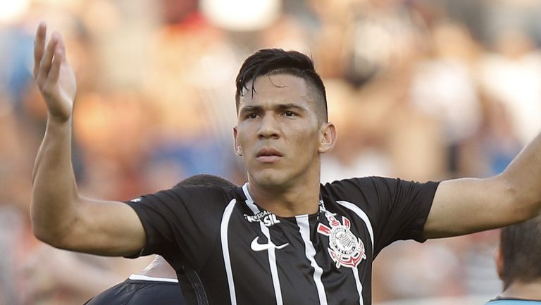 Foto: Daniel Vorley/AGIF - Corinthians ainda deve ao Balbuena.