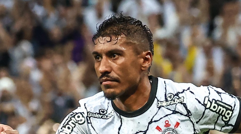 Foto: Marcello Zambrana/AGIF - Paulinho se despediu do Corinthians.
