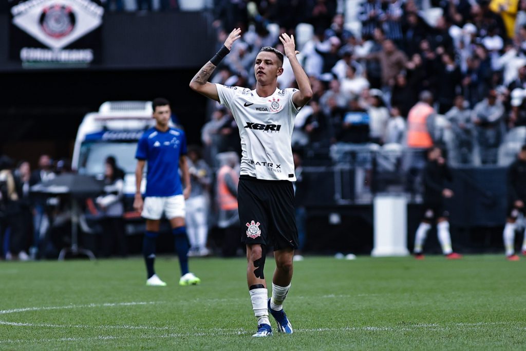 Kayke marcou o gol salvador na decisão - Foto: Fabio Giannelli/AGIF.