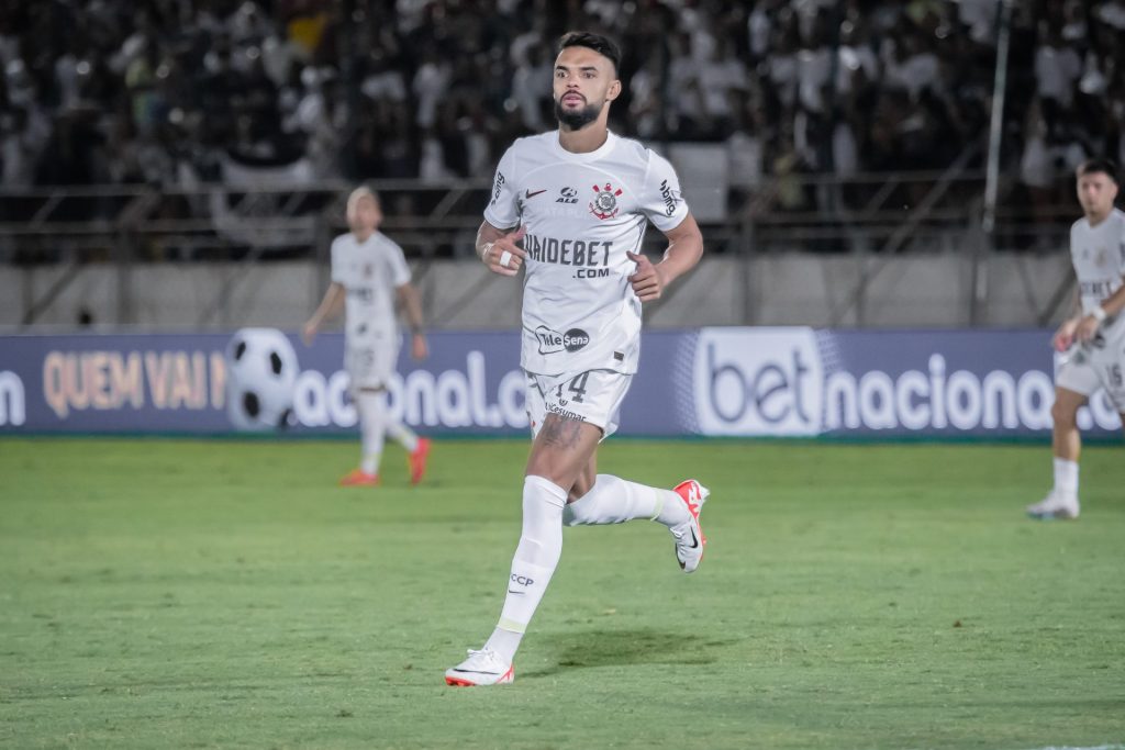 Foto: Leonardo Lima/AGIF - Raniele teve a situação atualizada no Corinthians.