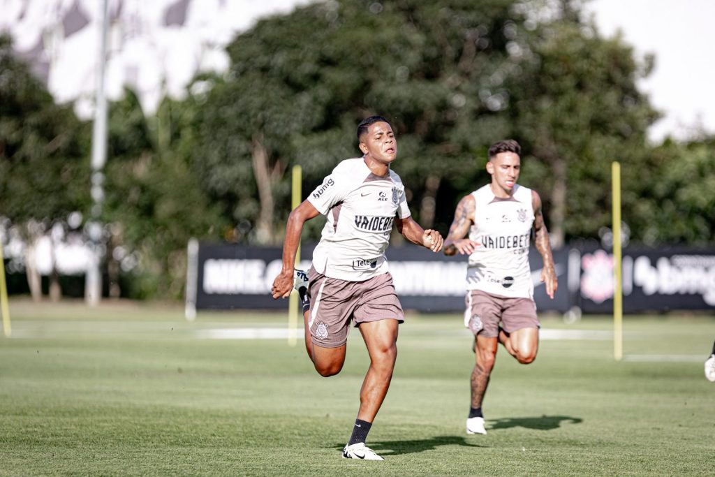 Foto: Leonardo Lima/AGIF - Corinthians segue recebendo propostas por Wesley.