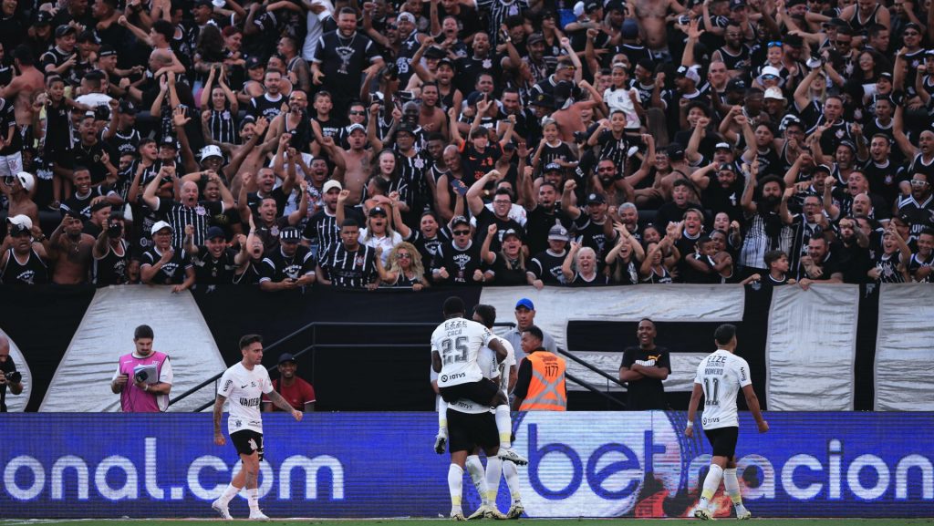 Foto: Ettore Chiereguini/AGIF - Corinthians está pronto para estrear na Copa do Brasil 2024.