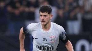 Foto: Ettore Chiereguini/AGIF - Hugo se aproxima de retorno no Corinthians.