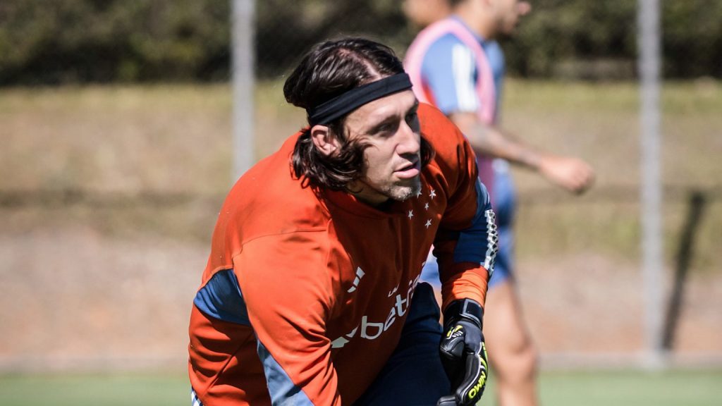 Foto: Gustavo Aleixo/Cruzeiro - Timão se interessa por reserva de Cássio na Raposa.