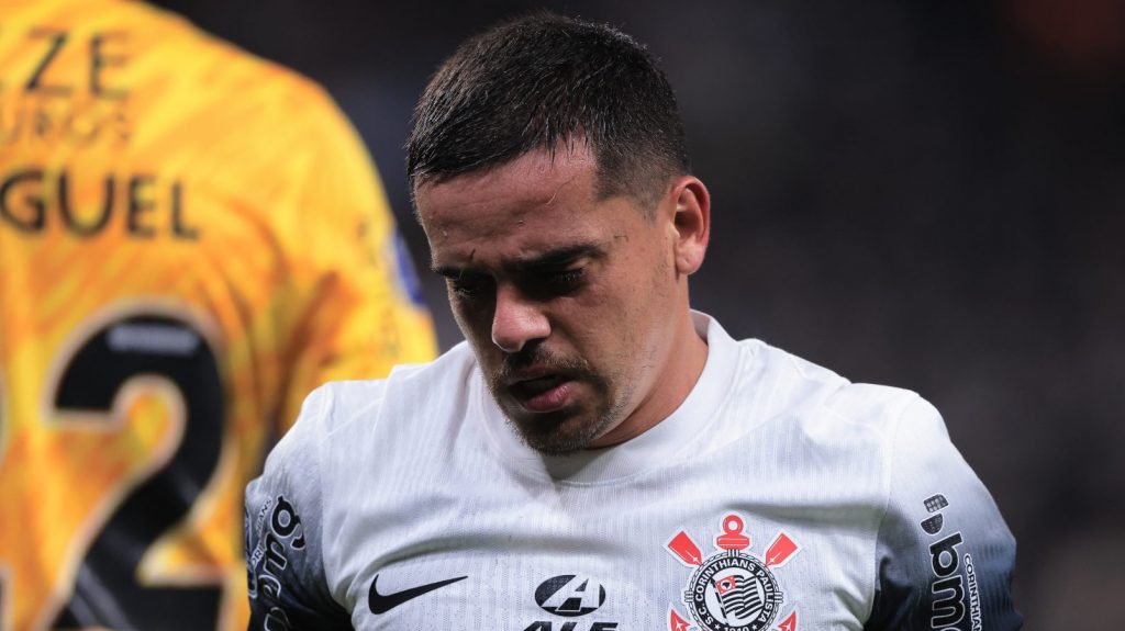 Fagner quer mudança de atitude no Corinthians - Foto: Ettore Chiereguini/AGIF.