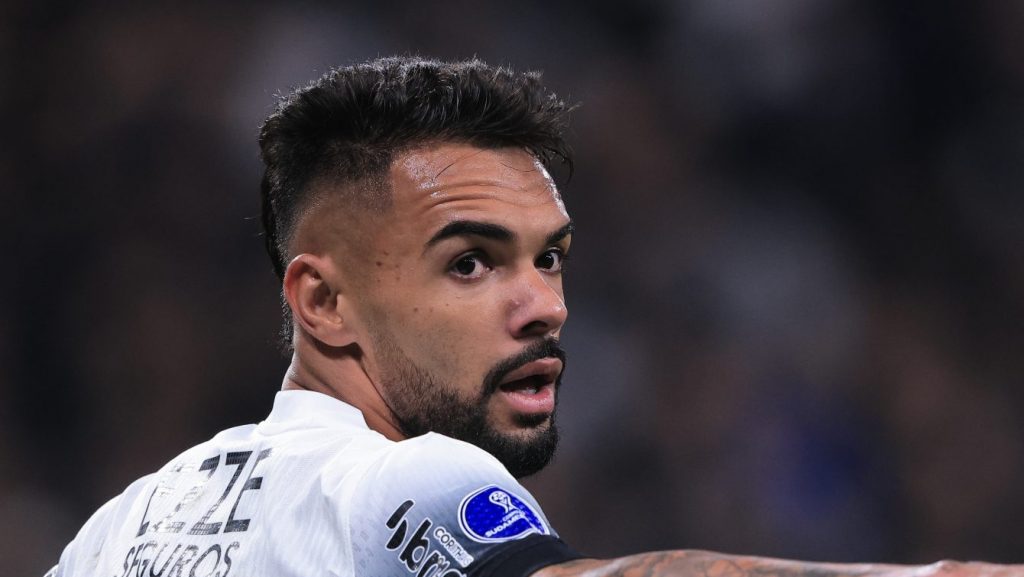 Foto: Ettore Chiereguini/AGIF - Raniele comentou sobre Carlos Miguel no Corinthians.