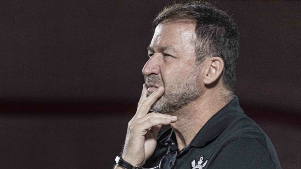 Foto: Heber Gomes/AGIF - Jogadores do Corinthians estão irritados com a diretoria.