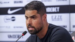 Foto: Rodrigo Coca/Agência Corinthians - António Oliveira revelou uma polêmica.