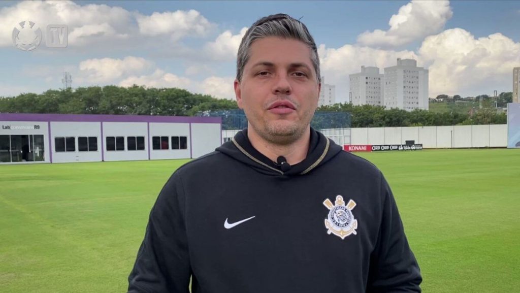 Flavio Ortega já trabalhou no Corinthians - Foto: Reprodução/YouTube.