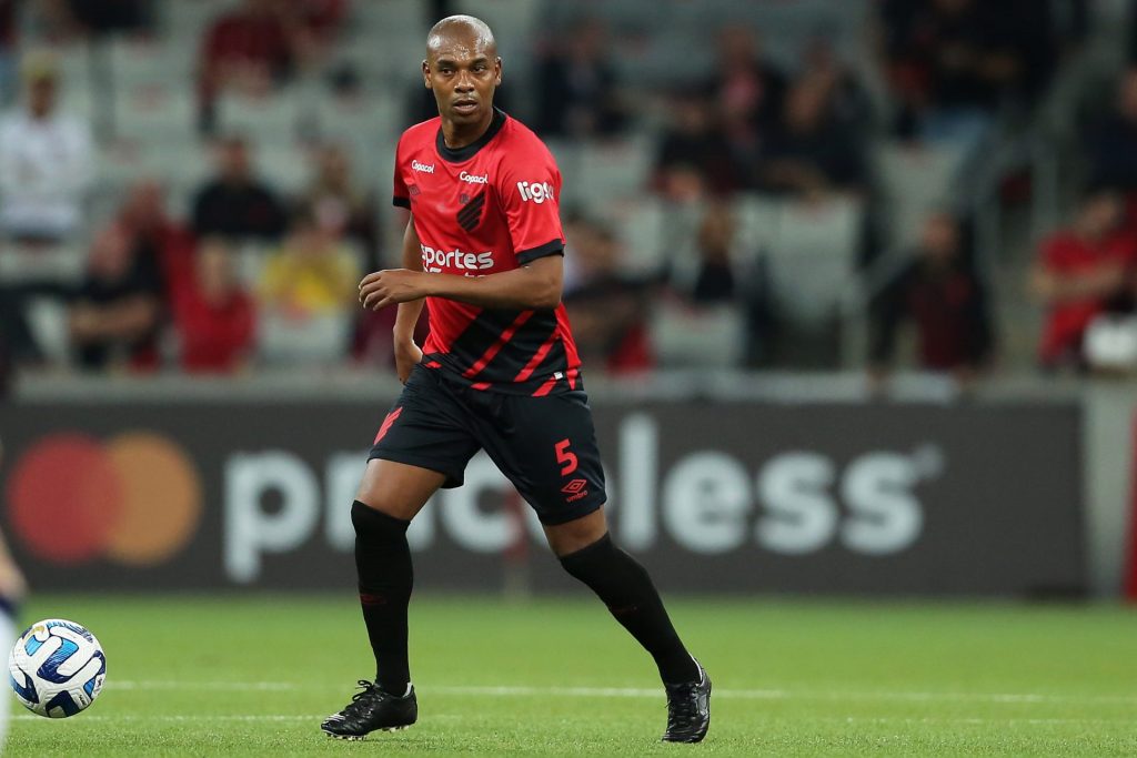Fernandinho comentou sobre o empate com o Corinthians - Foto: Getty Images.