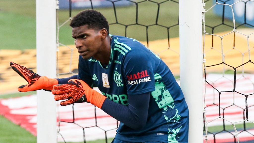 Goleiro fez a base no Flamengo - Foto: Getty Images.