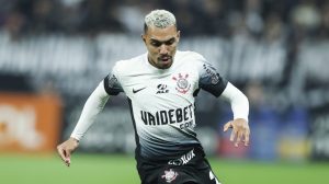 Lateral ainda tenta se firmar - Foto: Getty Images.