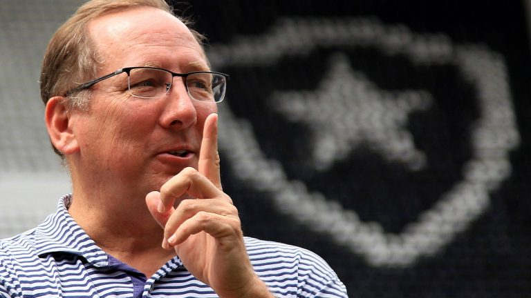 Textor conseguiu fechar com o atacante - Foto: Vitor Silva/Botafogo.