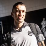 Schmidt esteve na mira do Corinthians - Foto: Raul Baretta/Santos FC.